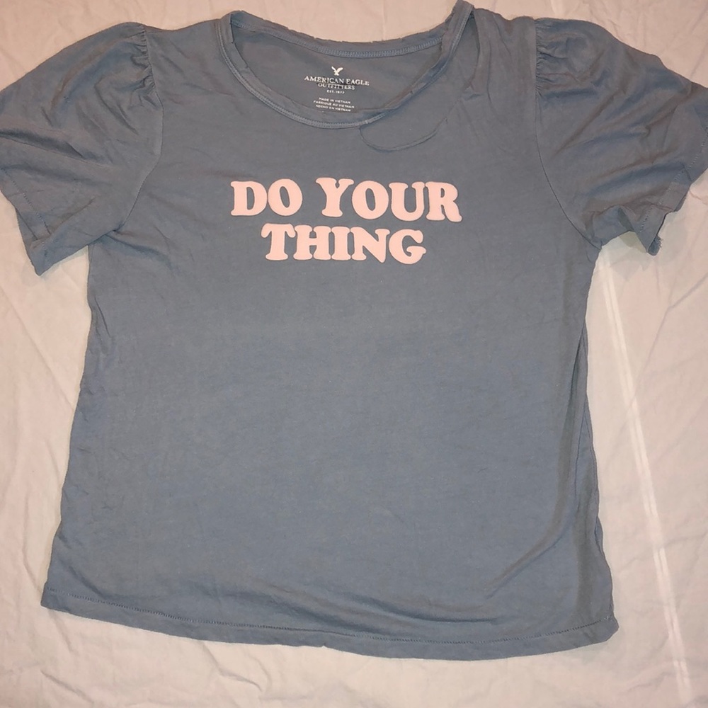 American Eagle Distressed tee shirt